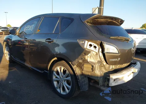 2010 Mazda Mazda3 S Grand Touring z USA, uszkodzony, nr VIN JM1BL1H60A1243169